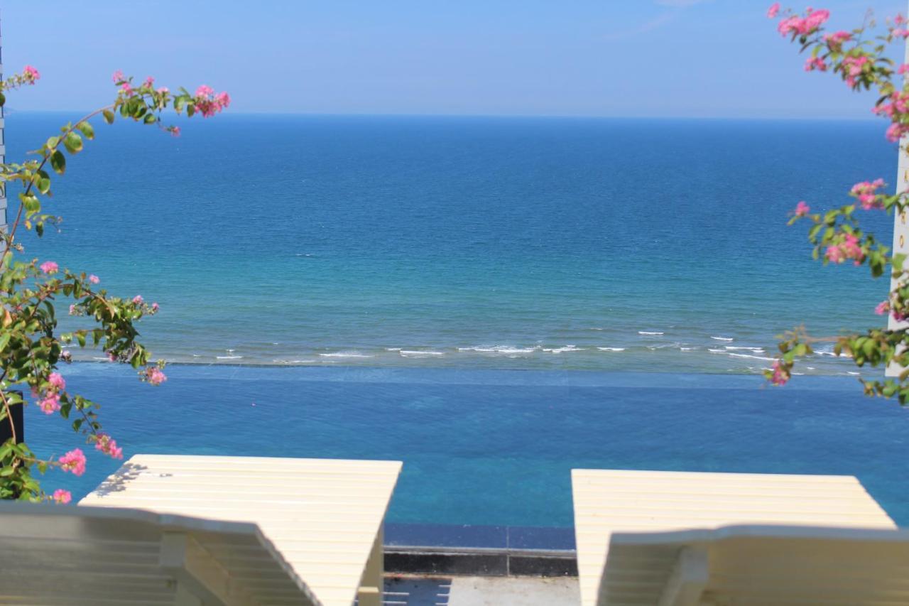 Santa Luxury Hotel Da Nang Exterior foto