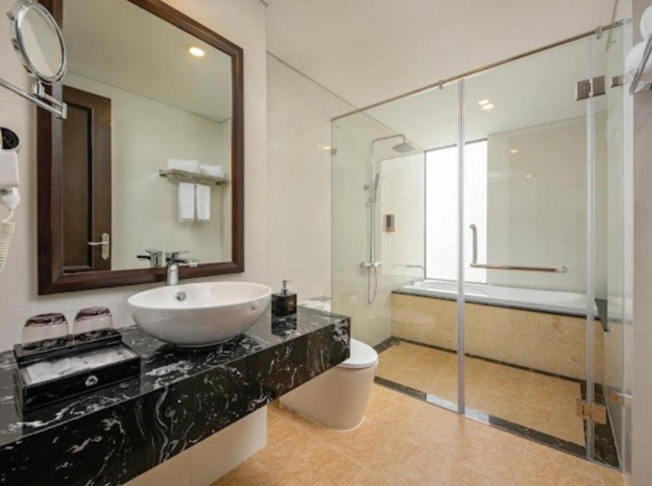 Santa Luxury Hotel Da Nang Exterior foto